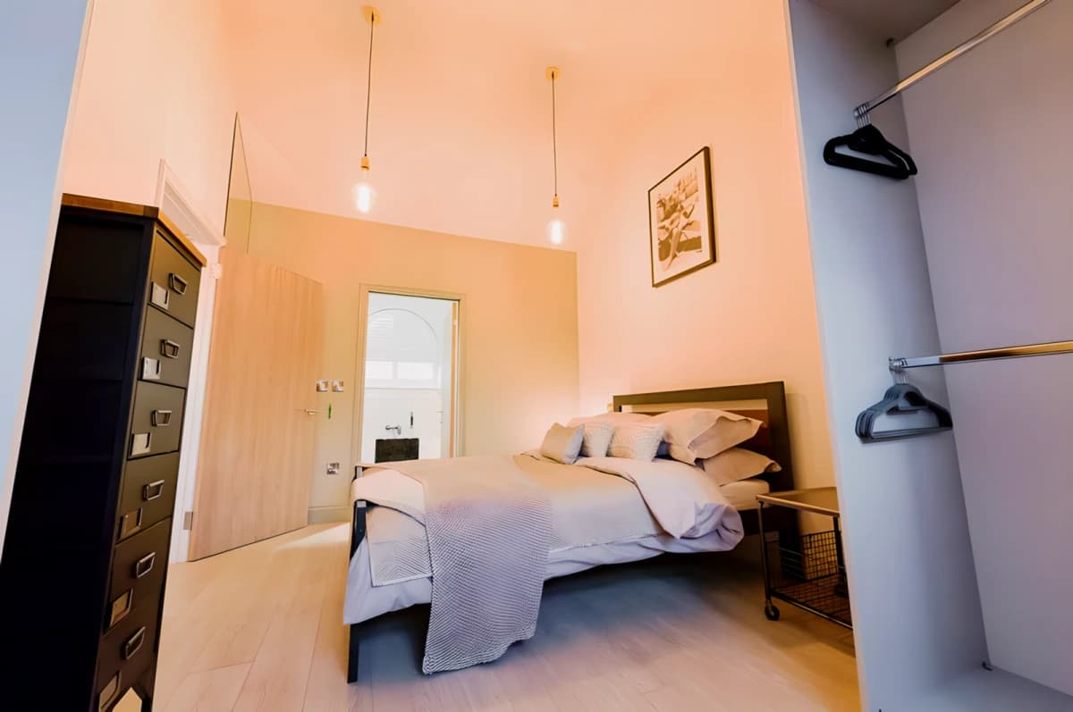 2 Bedrooms 2 Bathroom