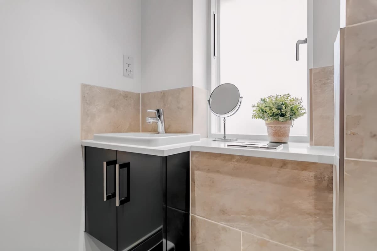 2 Bedrooms  2.5 Bathroom