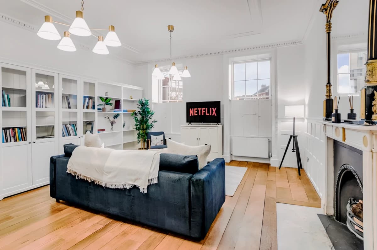 2 Bedrooms  2 Bathroom