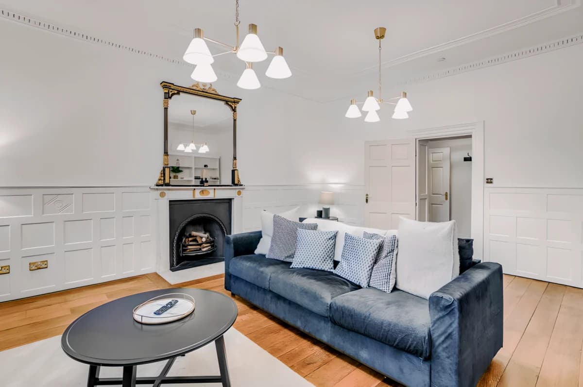 2 Bedrooms  2 Bathroom