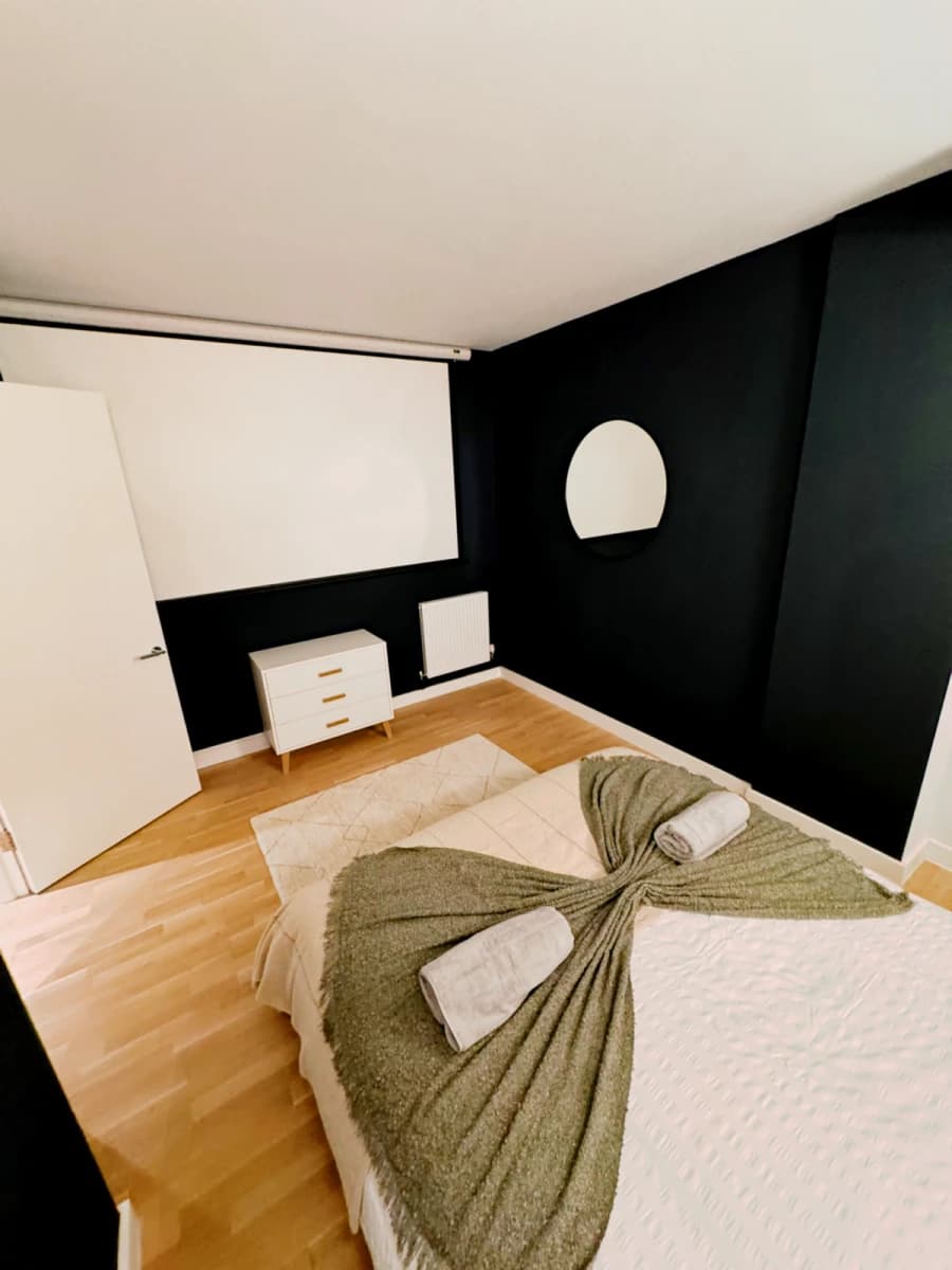 2 Bedrooms 2 Bathroom