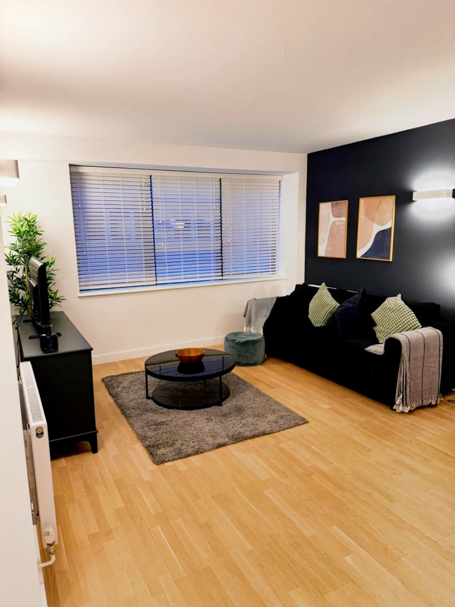 2 Bedrooms 2 Bathroom