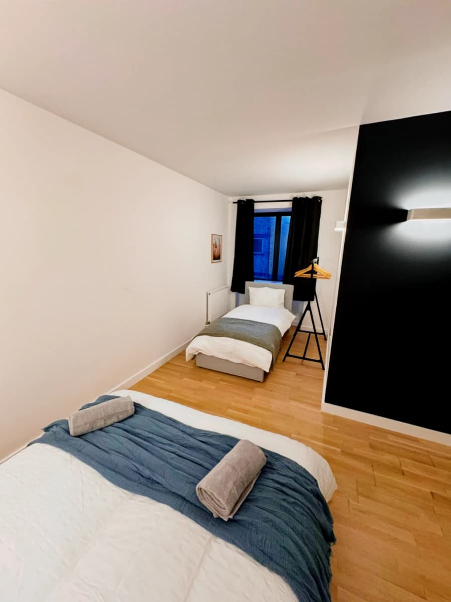 2 Bedrooms 2 Bathroom