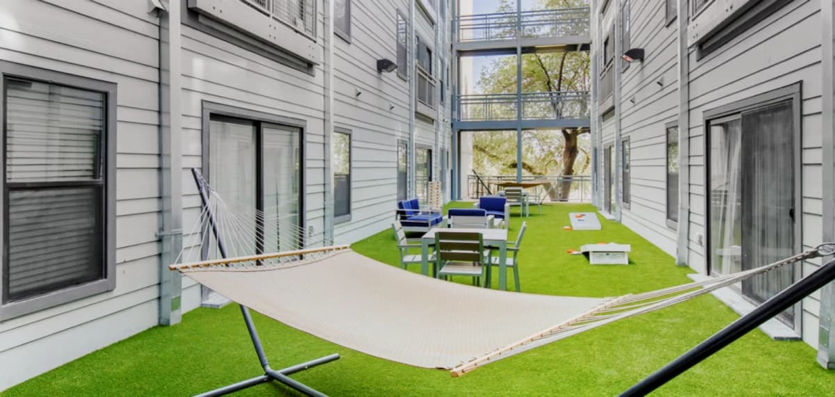 Outdoor Features