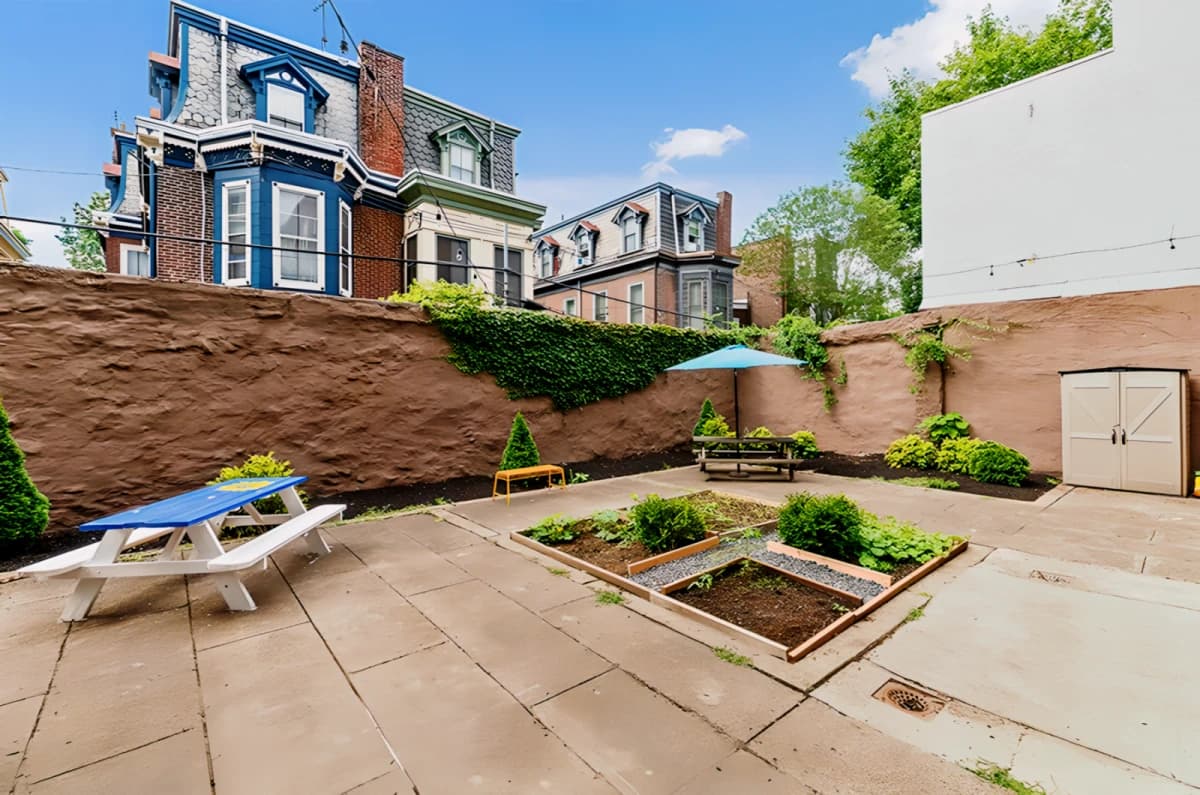 Outdoor Features