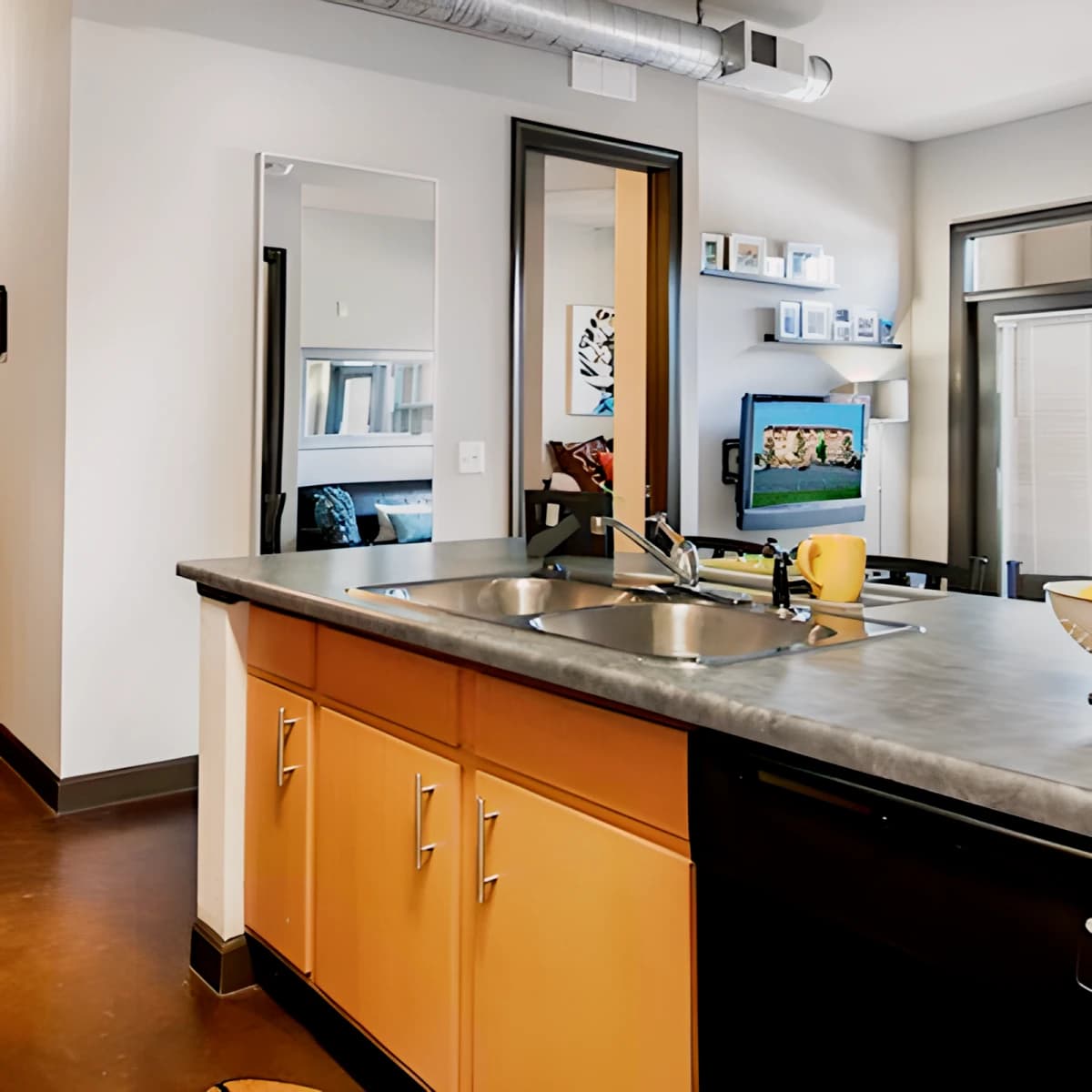 4050 Lofts image