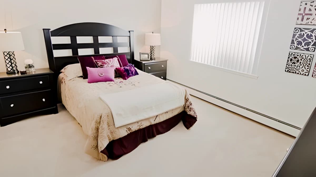 Towne Square Apartments & Townhomes image