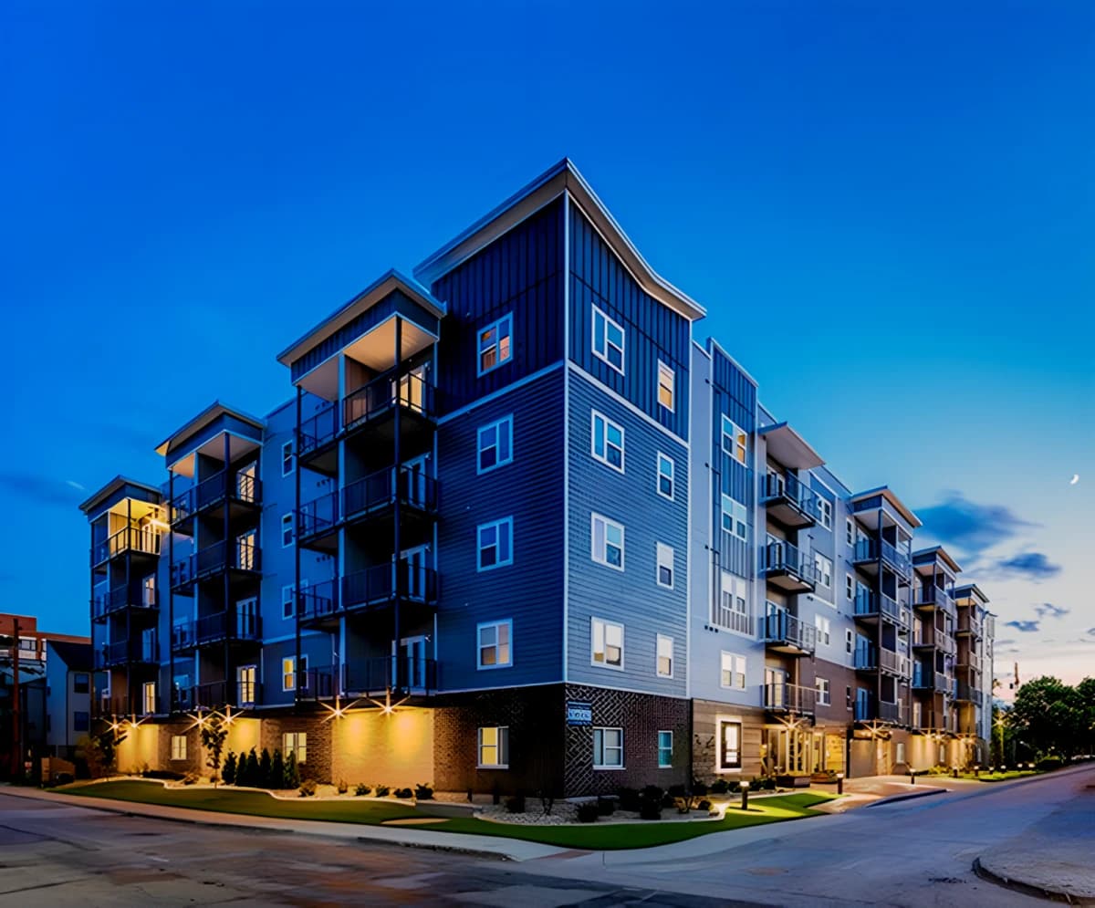 901 Western image 3