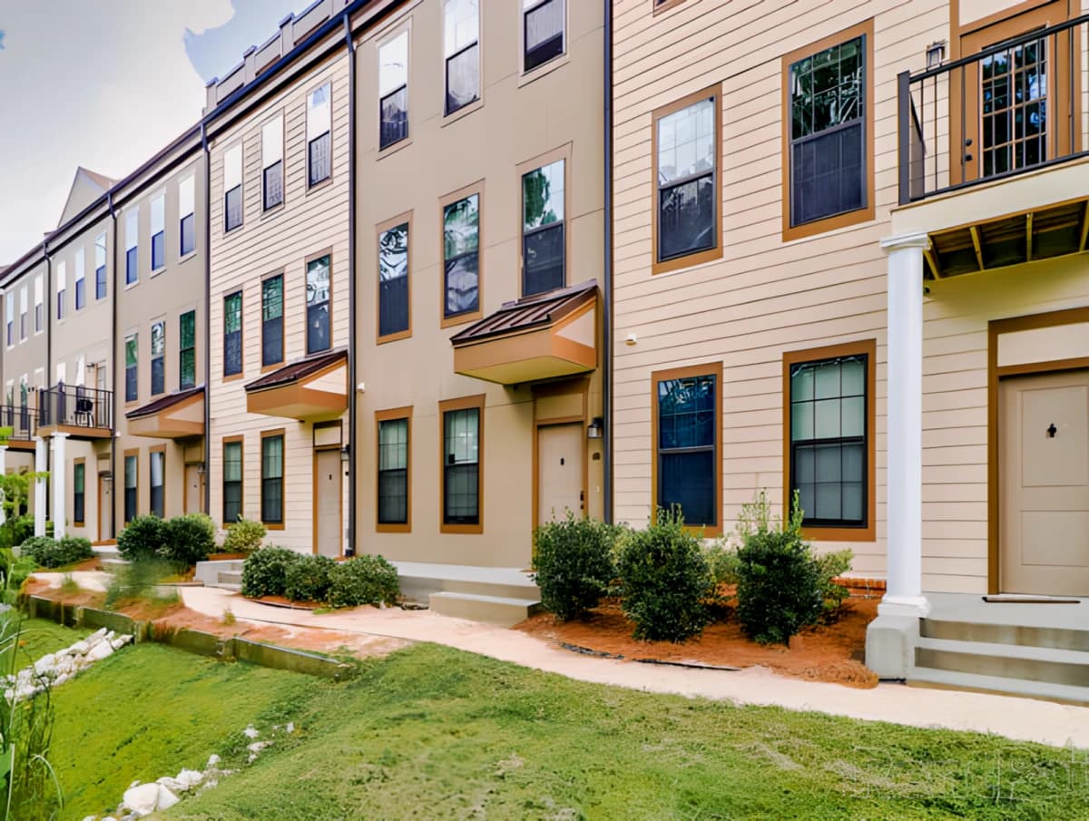 The Betty  Apartments