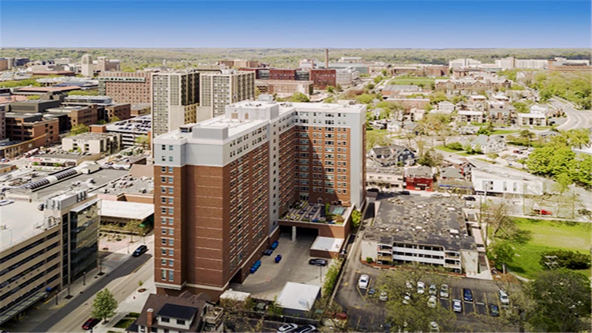 Landmark Apartments image 3