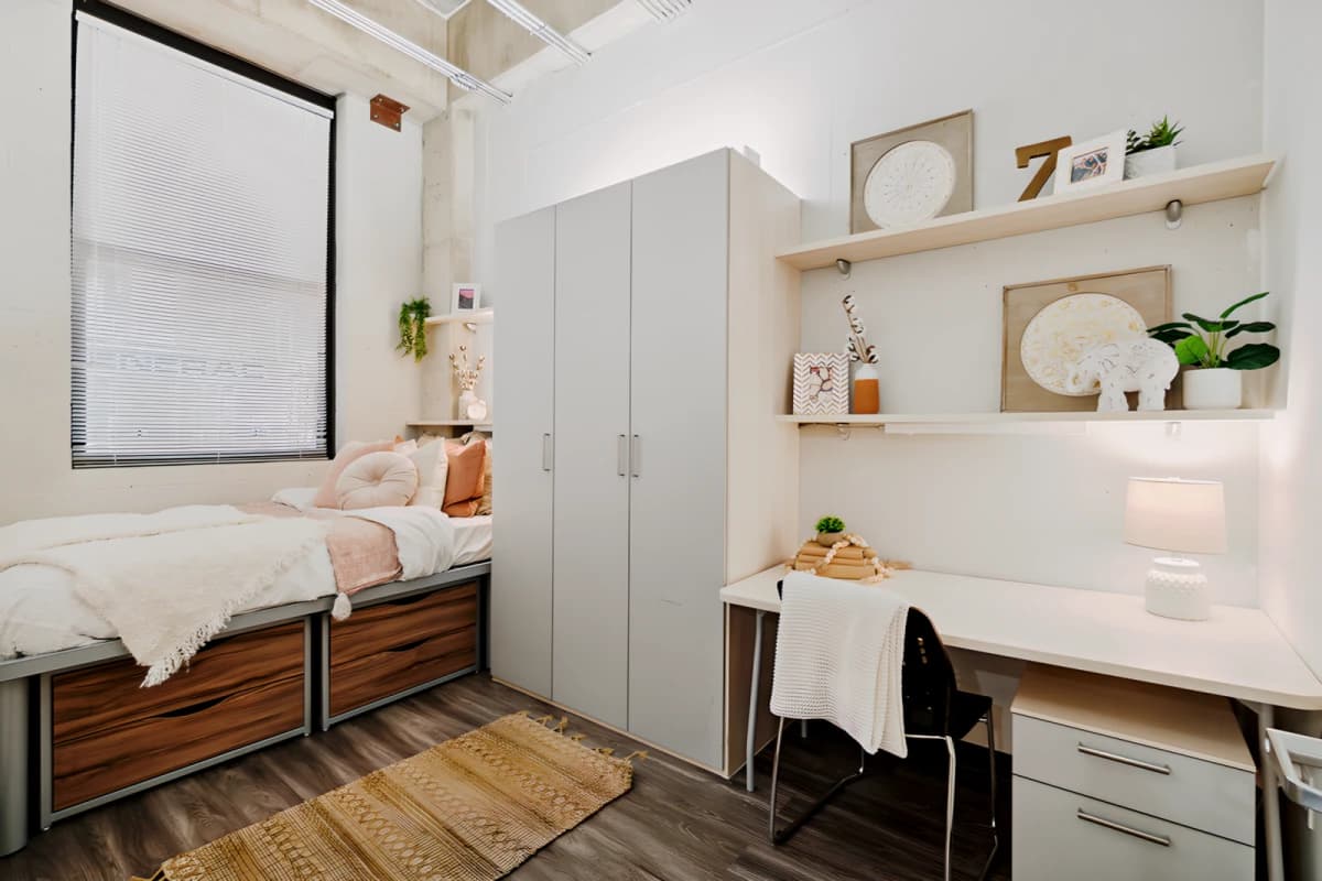 Z Place image