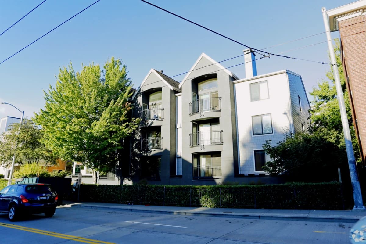 Yugo Seattle Rivendell