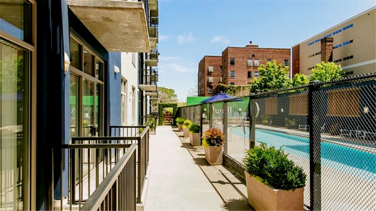 Piedmont Pad Apartments image 3
