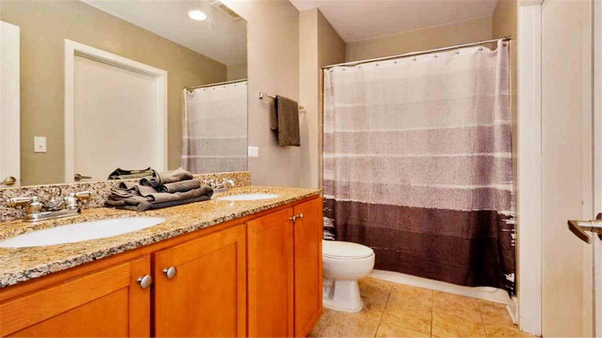 Piedmont Pad Apartments image