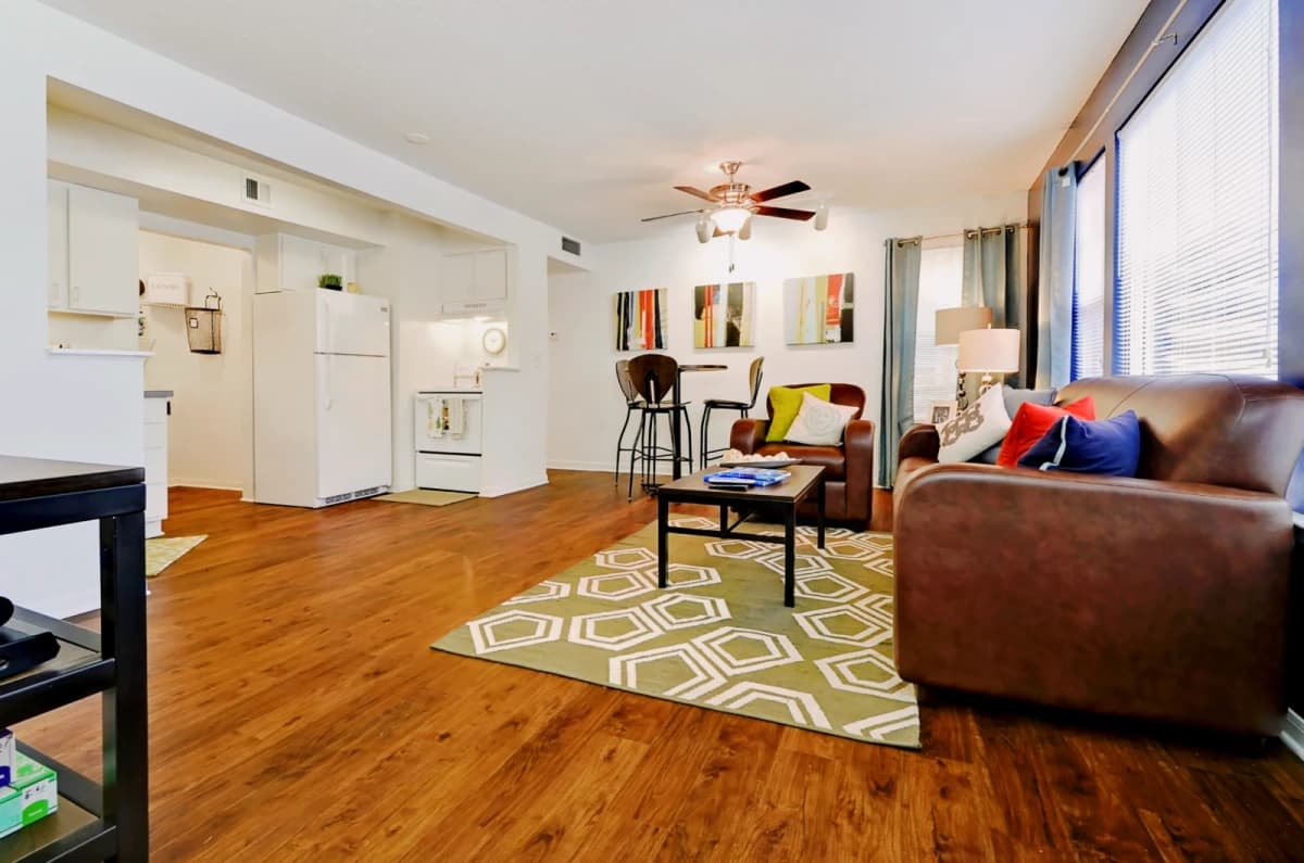 Enclave 425 image