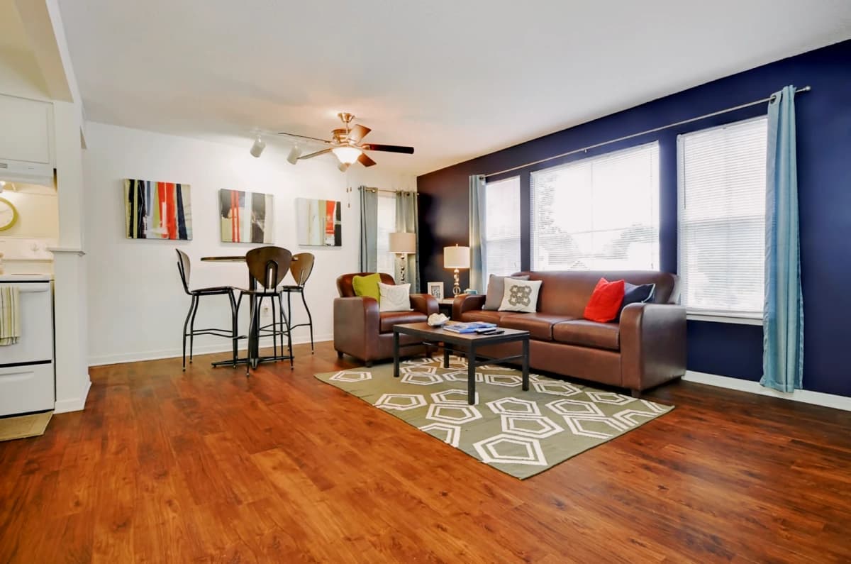 Enclave 425 image
