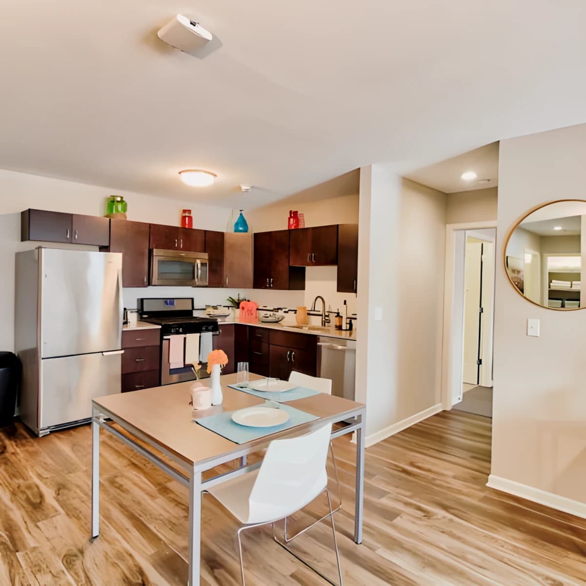 Axis 360 Apartments image 5