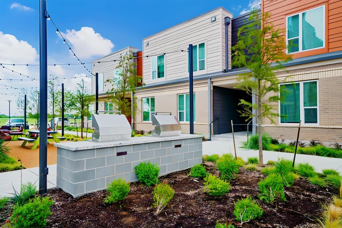 Northside Apartments 3-SL image