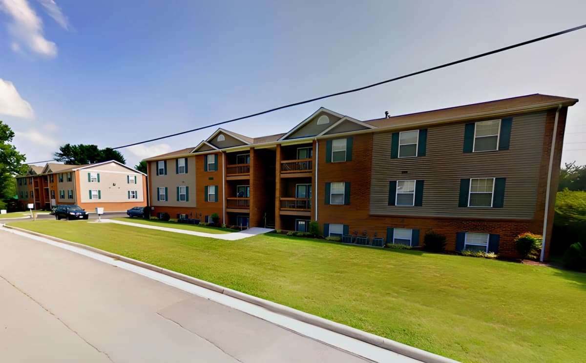 Willow Creek Radford at Fairfax Street image 5