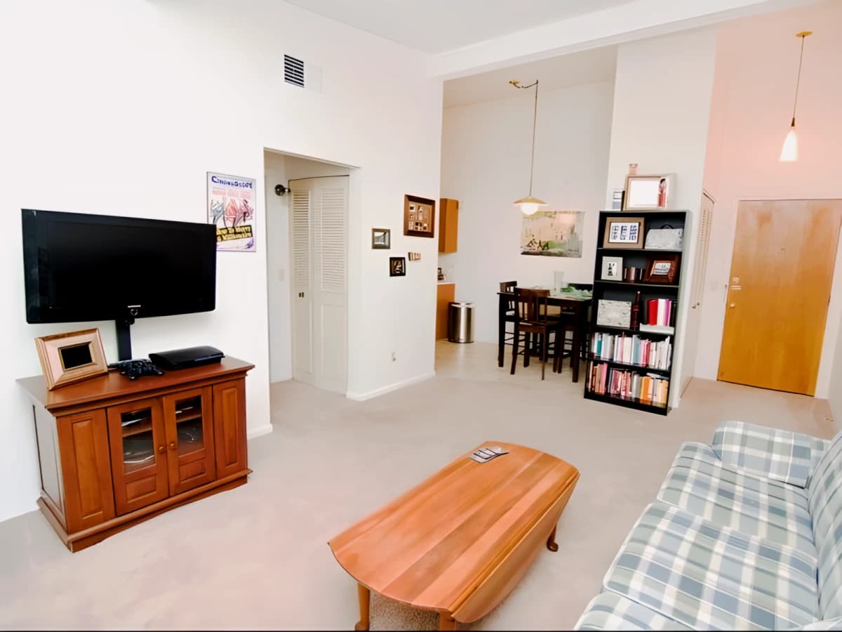 1016 Chester Apartments image