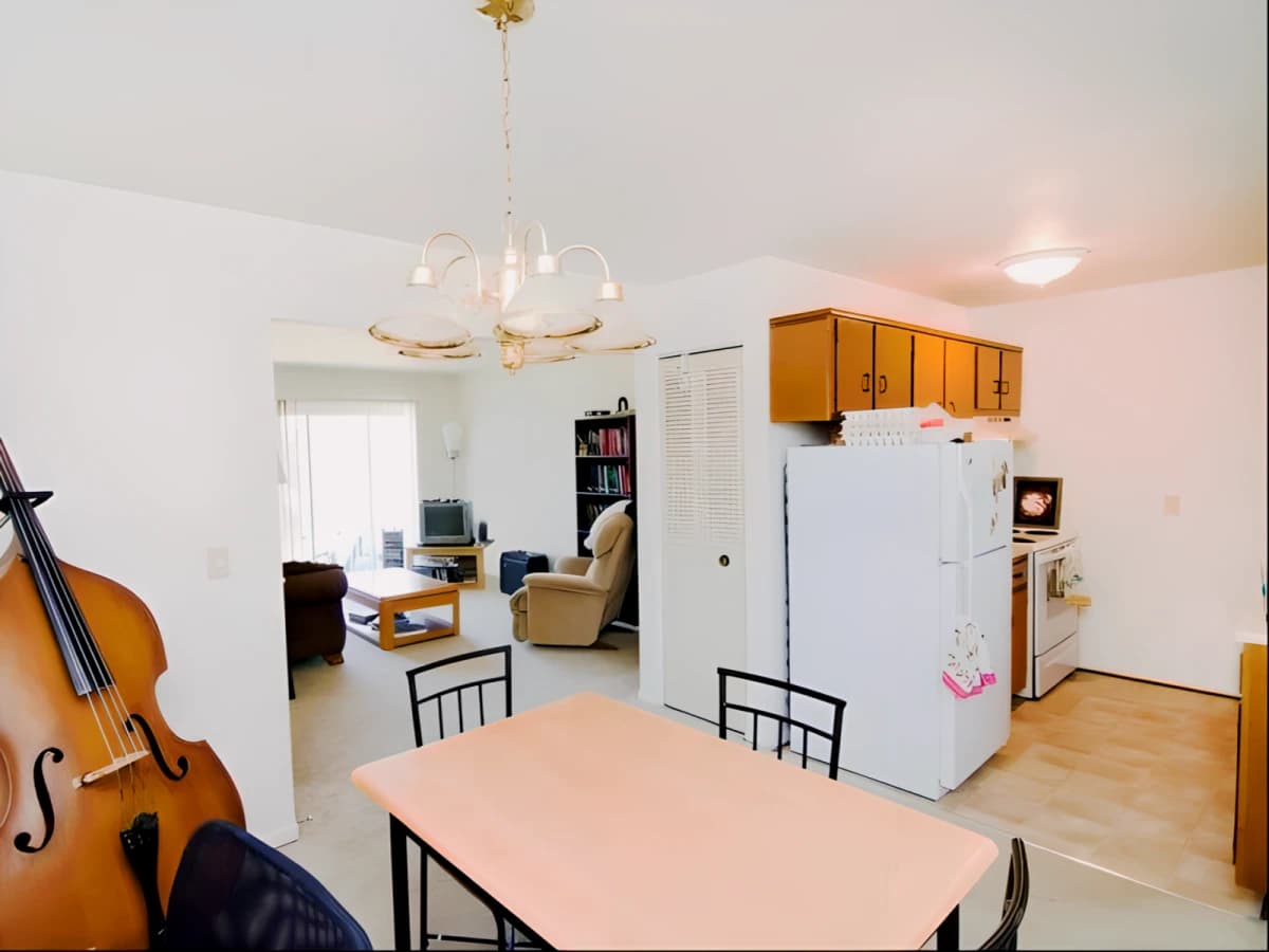 Ambassador Apartments image 4