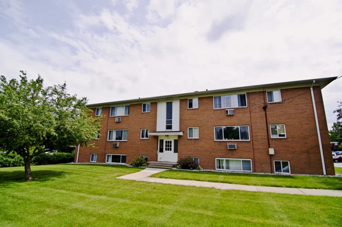 Brookport Apartments image 3