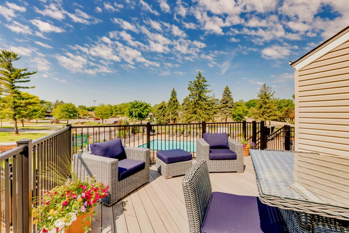 Outdoor Features