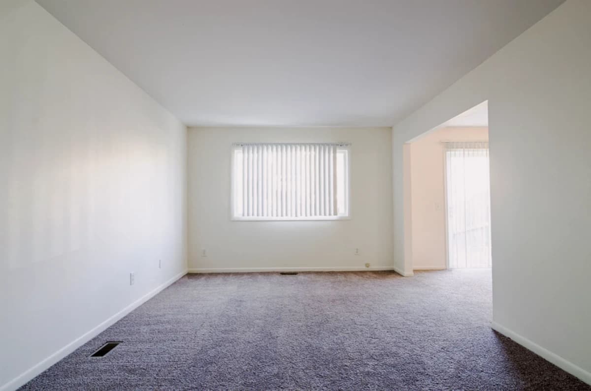 Carriage Hill East Apartments and Townhomes image