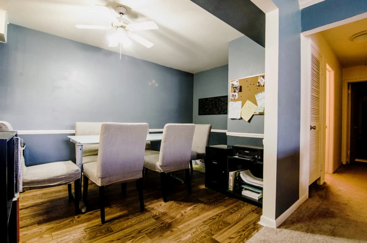 Carriage Hill East Apartments and Townhomes image