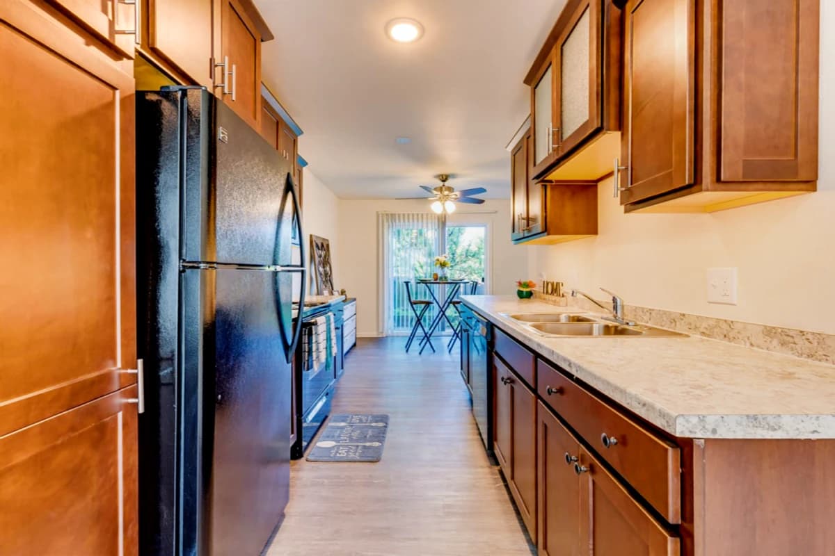 Carriage Hill East Apartments and Townhomes image