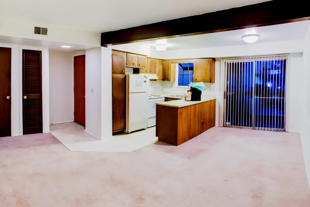Courtyard Flatlets image 4