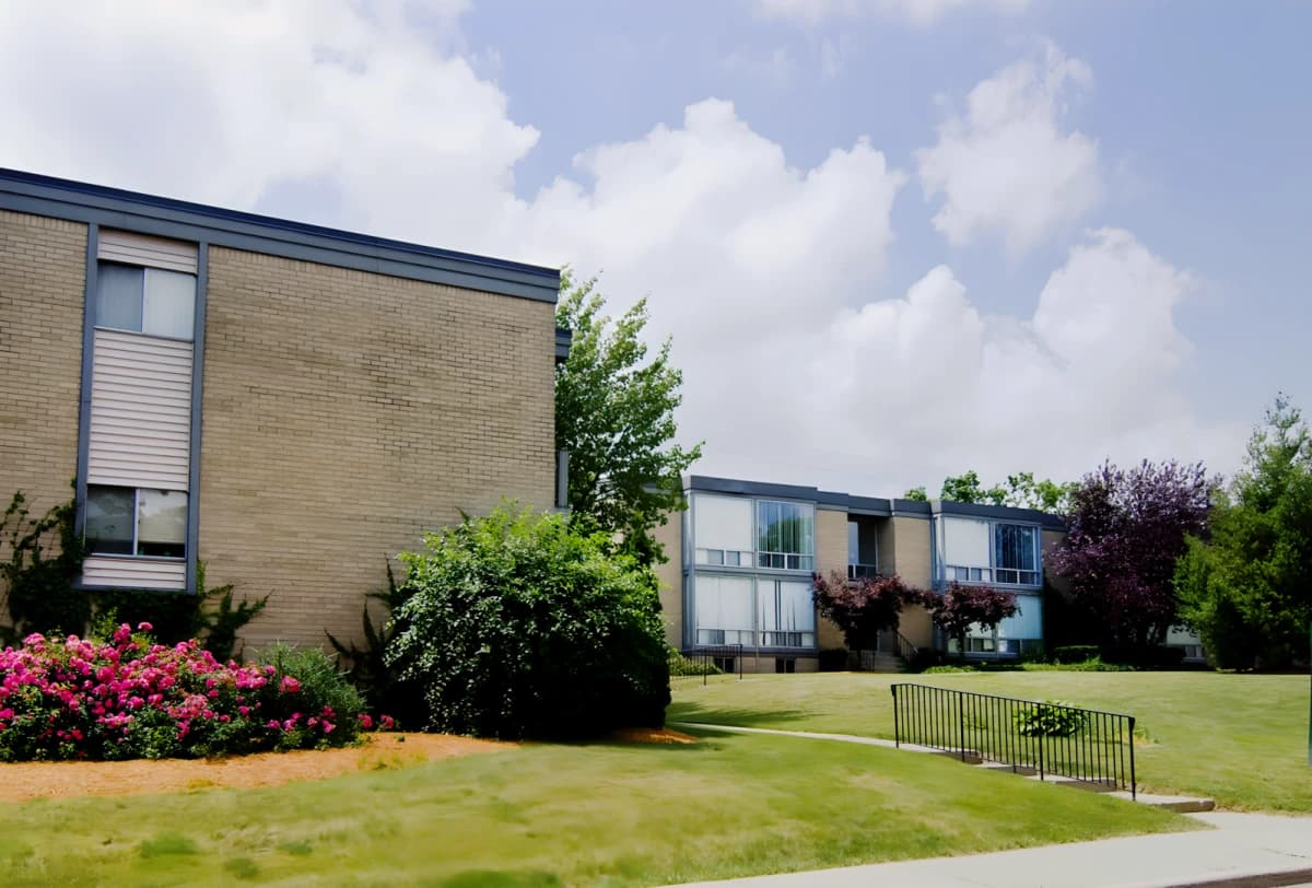 East Knolls Apartments
