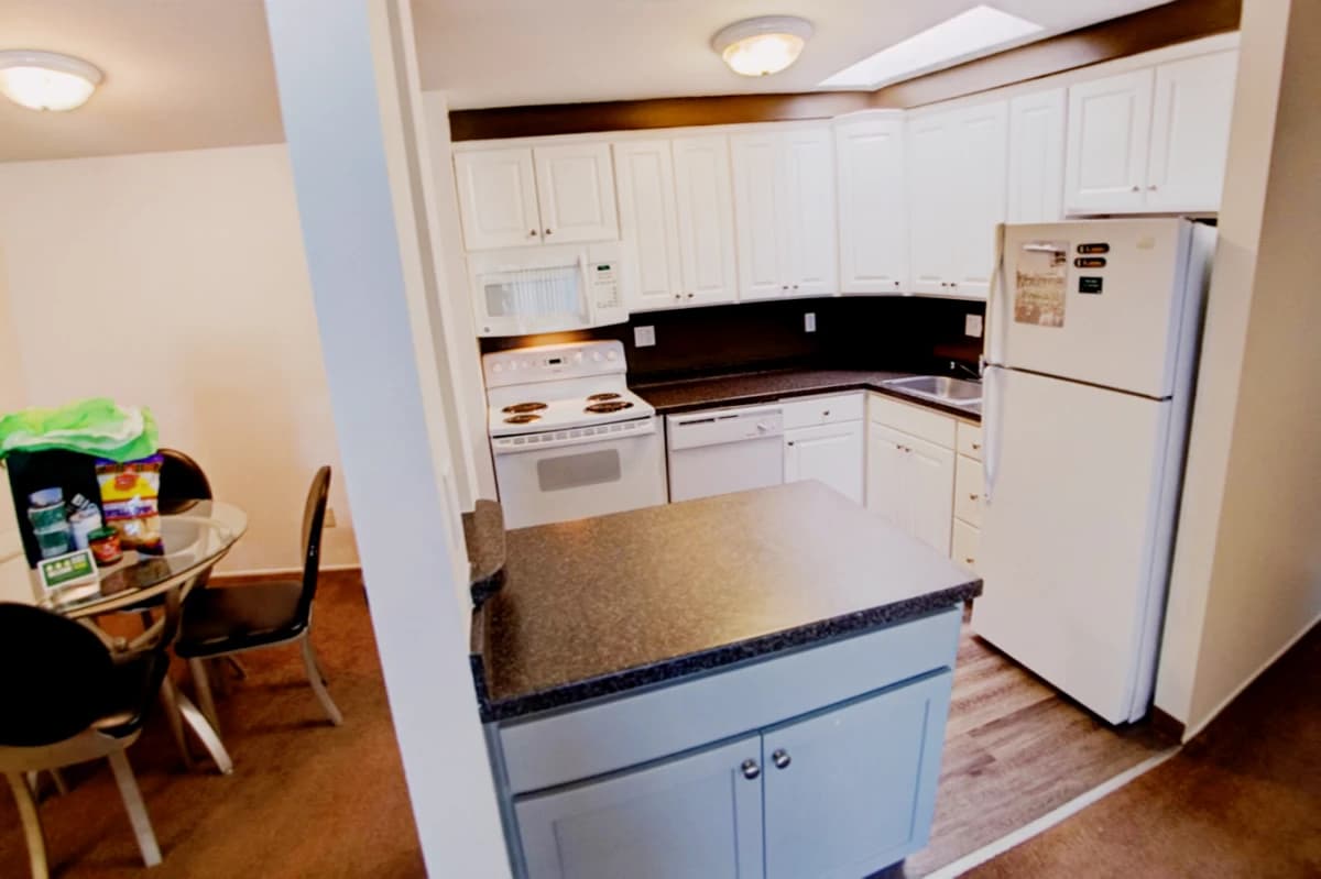 Delta Arms Apartments image