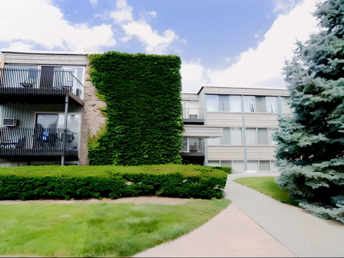 Delta Arms Apartments image 2
