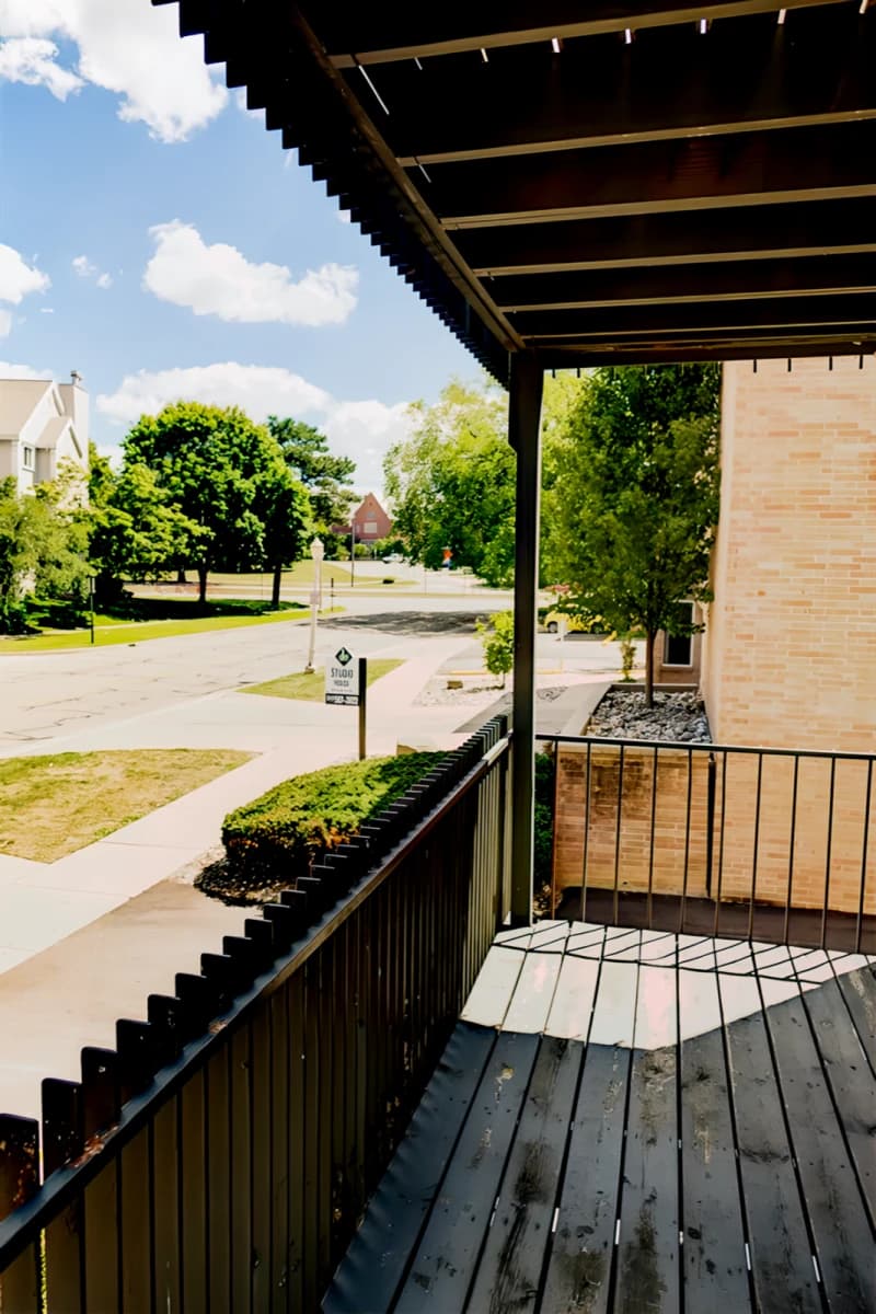 Delta Arms Apartments image