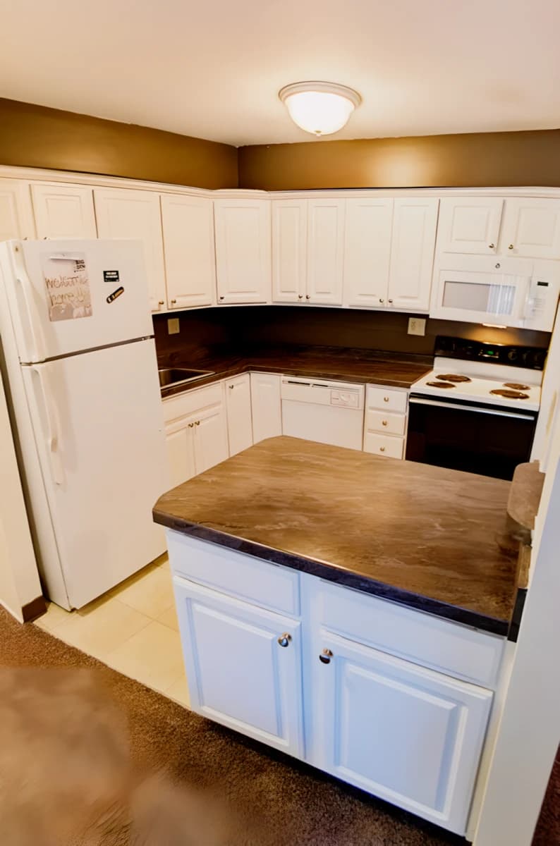 Delta Arms Apartments image