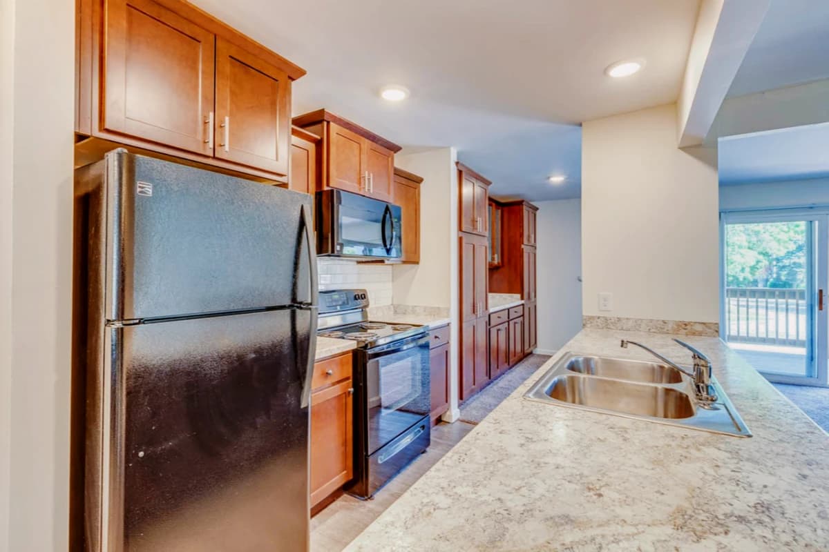 Delta Arms Apartments image