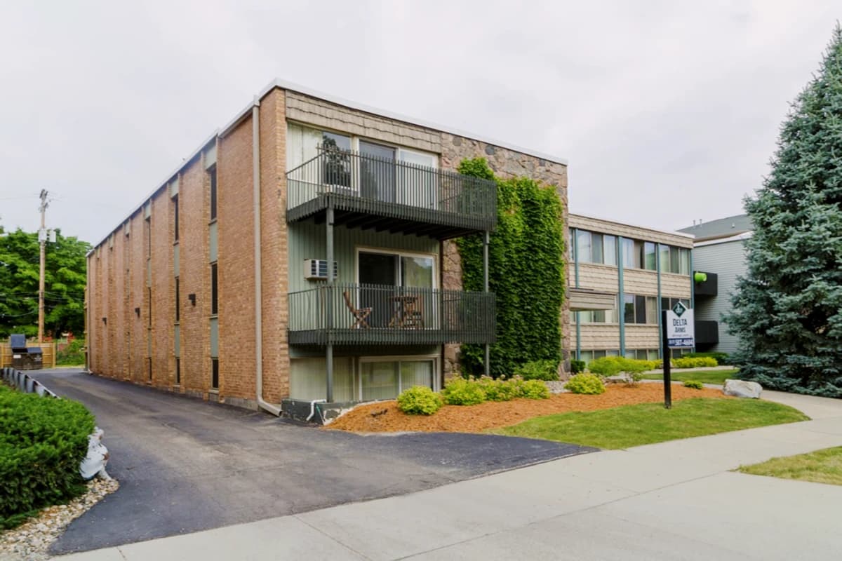 Delta Arms Apartments image 3