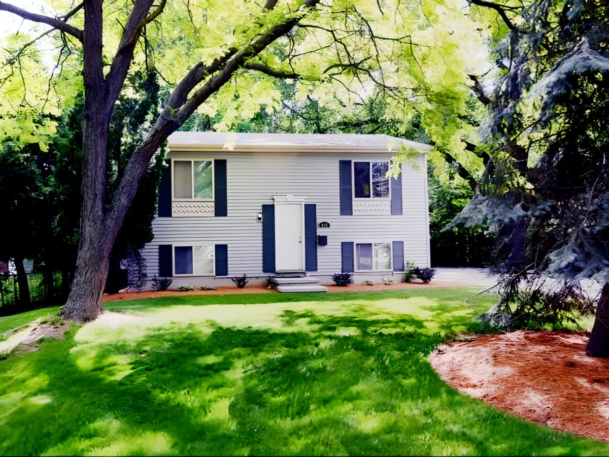 DTN Houses - MSU West image 3