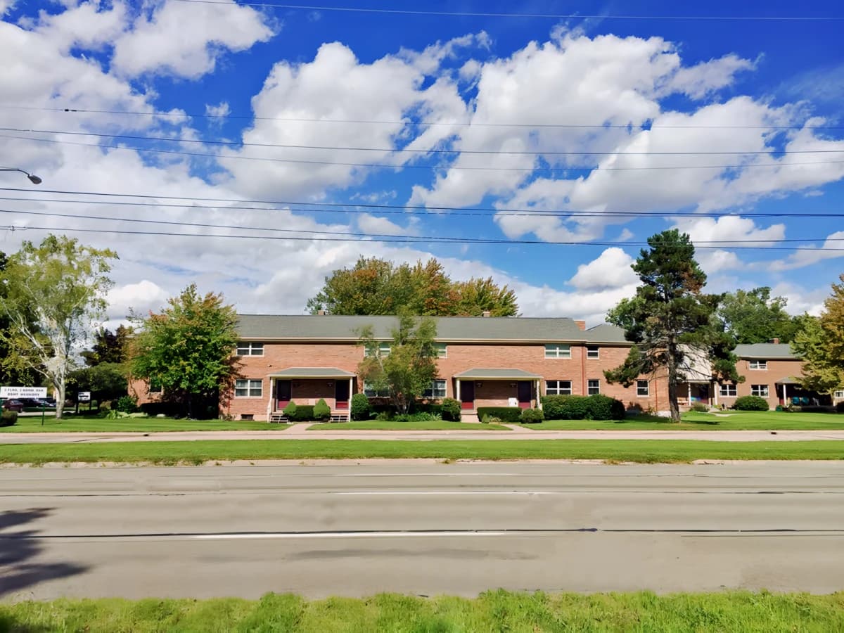 Amber Square Apartments image 4