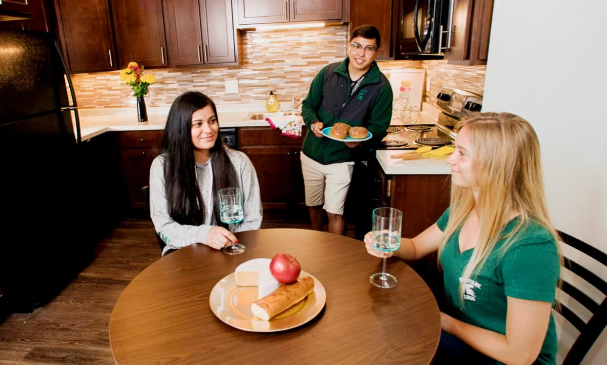 Eden Roc Apartments image