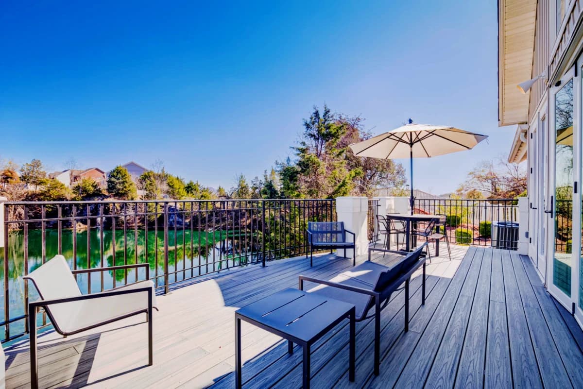 Outdoor Features