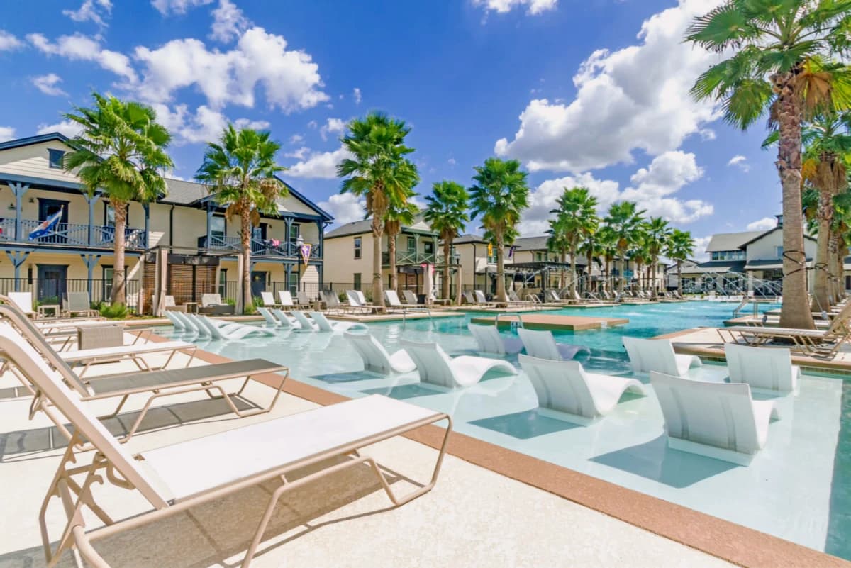Arlington Cottages & Townhomes image