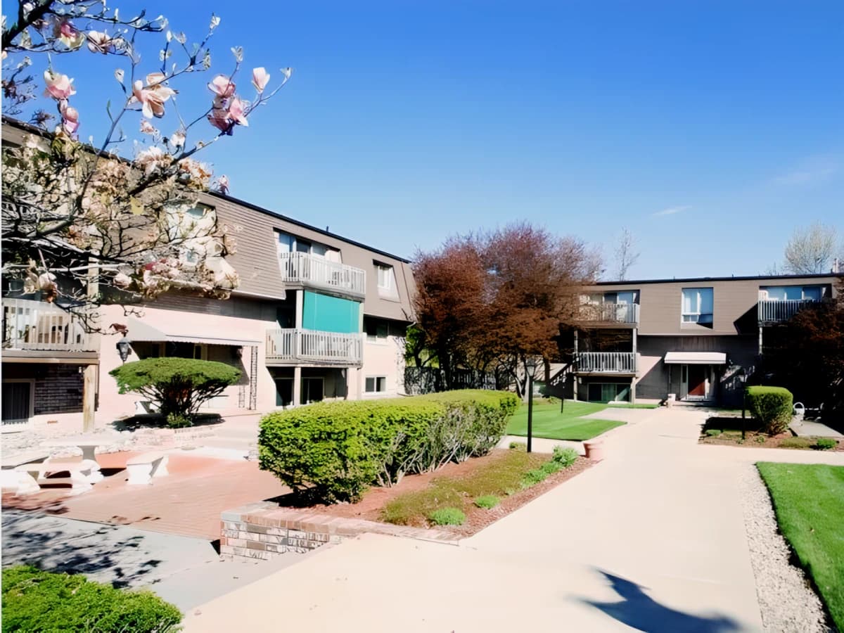 Kimberly Square Apartments image 3