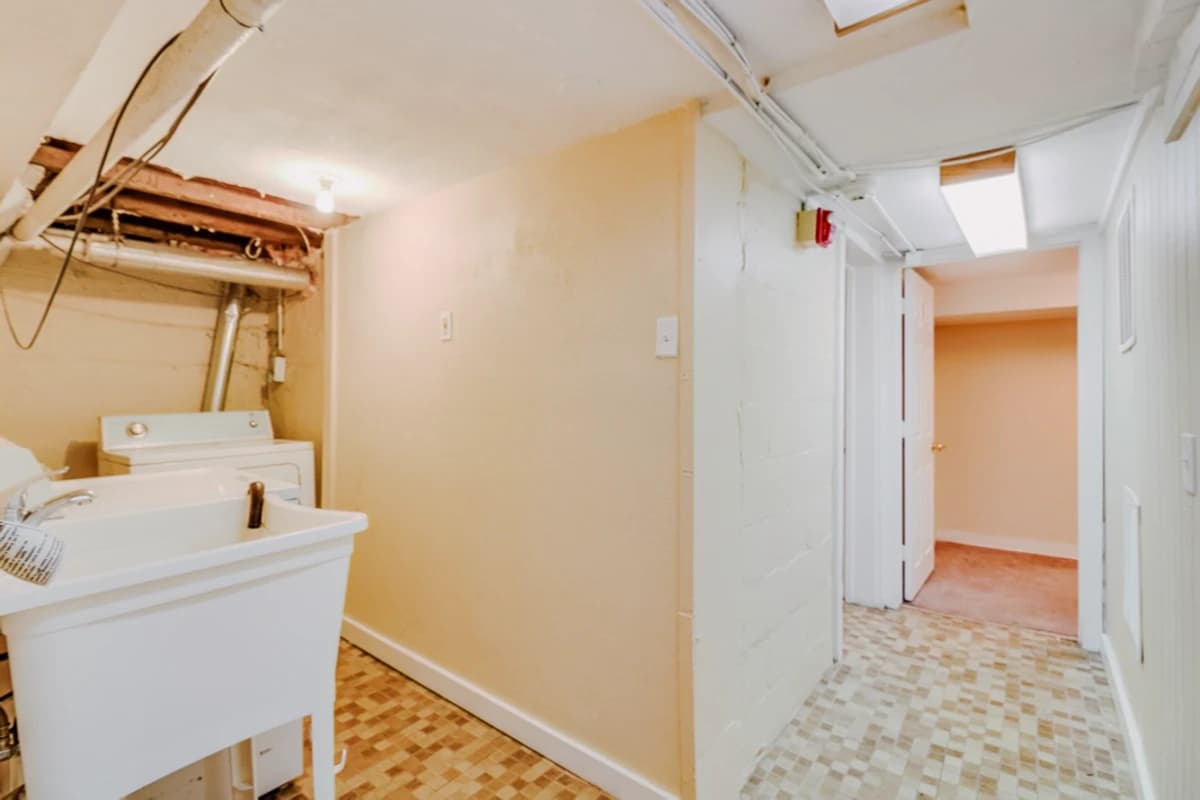 MSU Houses For Rent image 5
