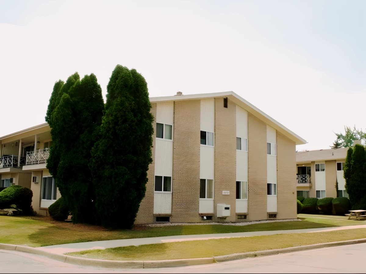 Madison Apartments image 3