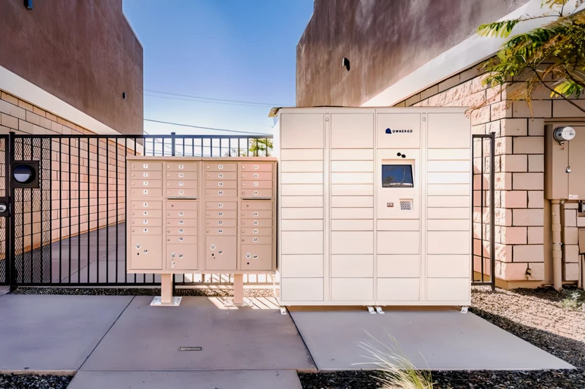 Outdoor Features
