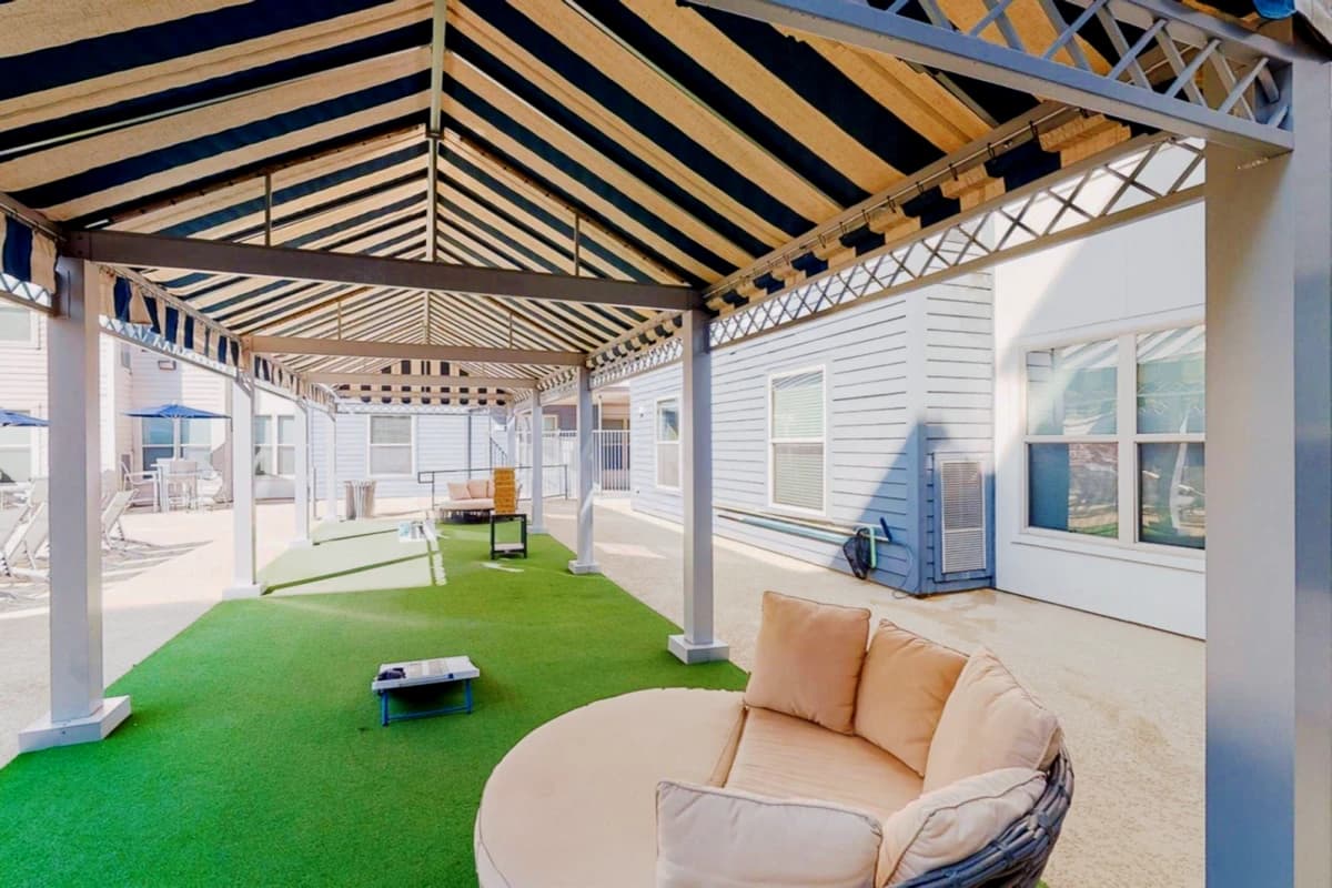 Outdoor Features