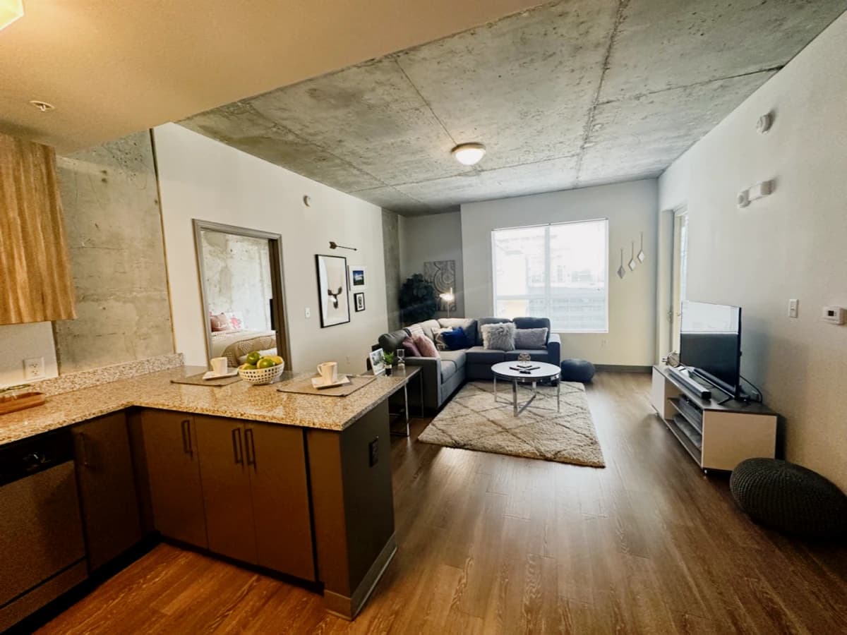 University House Midtown image