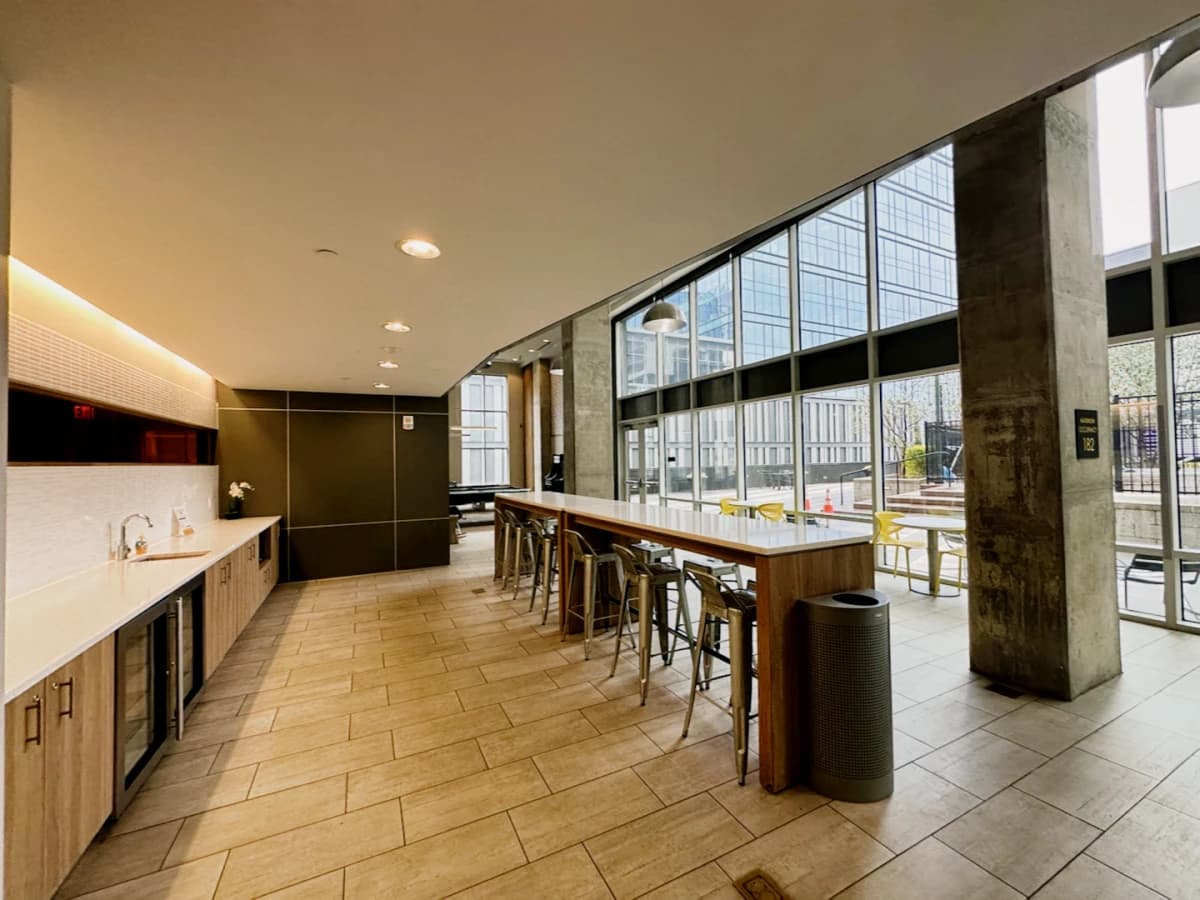 University House Midtown image